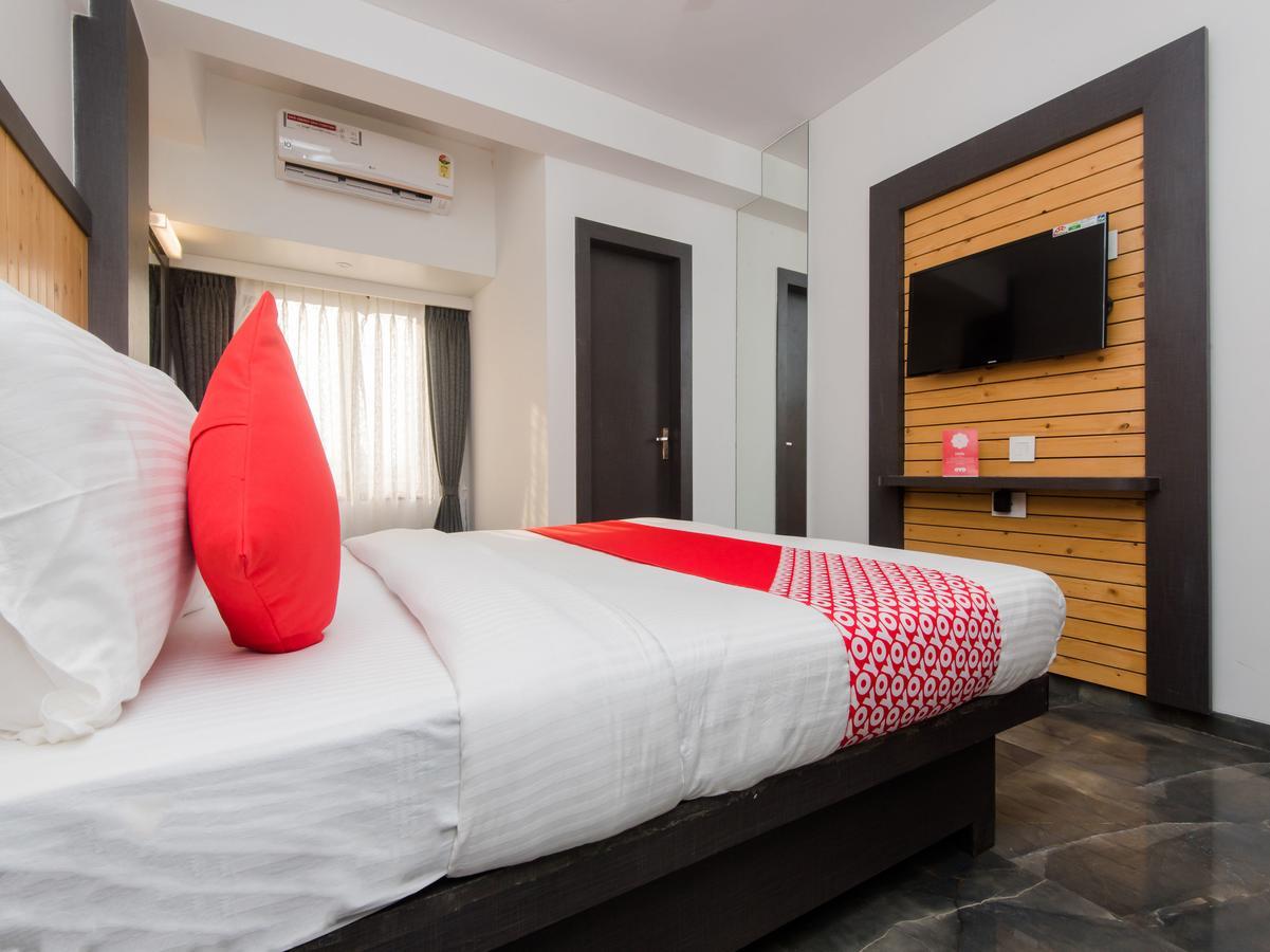 Oyo 13089 Hotel Gold Crest Нави Мумбаи Экстерьер фото
